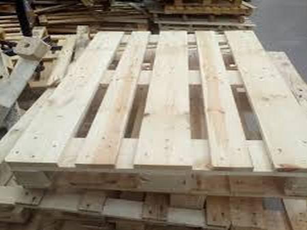 پخش کننده پالت چوبی نو در بازار